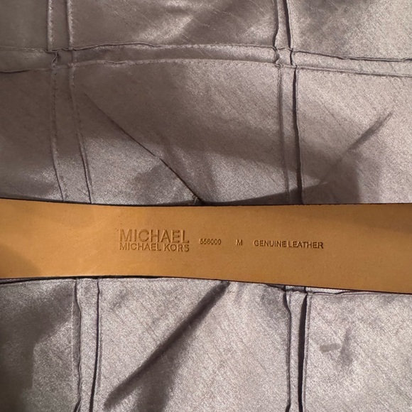 Michael Kors Green Leather Belt with Gold Buckle - Picture 5 of 5